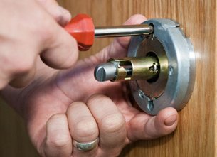 Metro Master Locksmith Longmeadow, MA 413-274-2809 Metro Master Locksmith Longmeadow, MA 413-274-2809